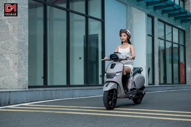 Việc trang bị phanh đĩa thủy lực giúp giảm thiểu đáng kể rủi ro bó cứng phanh, giúp học sinh làm chủ phương tiện tốt hơn trong các tình huống khẩn cấp.